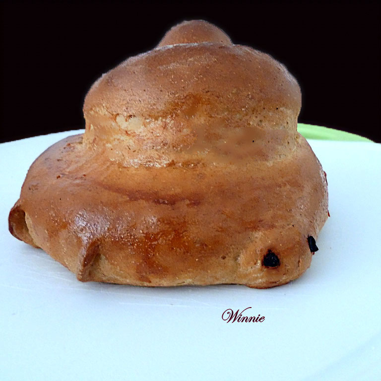 Challahs and Snail-shaped-Roll made with White and Wheat Flours