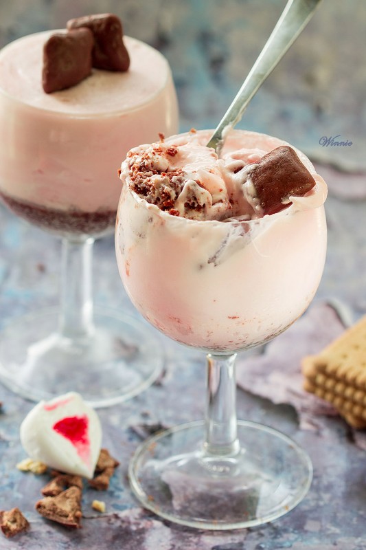 No-bake CheeseCake with White Chocolate & Strawberry Marshmallow