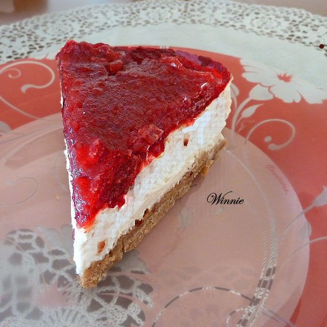 Creamy Baked CheesCake, topped with Cherry-spread
