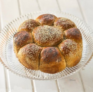 Date-spread Challah