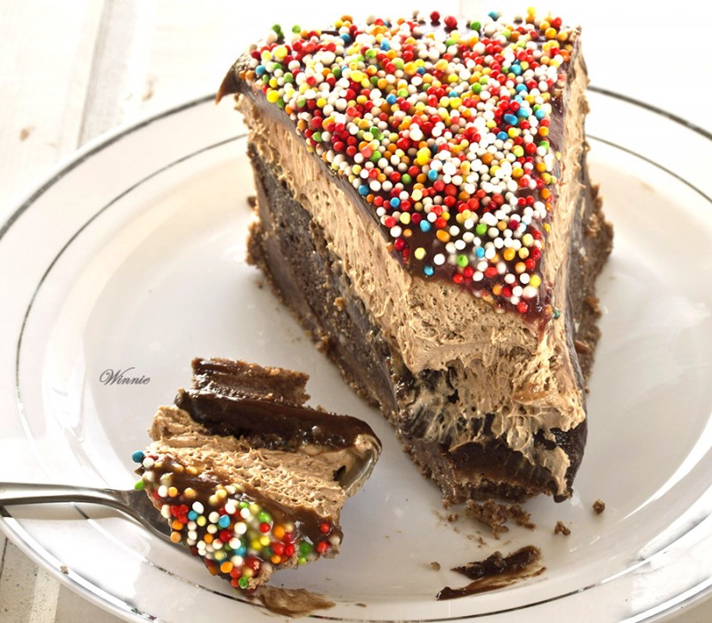 Chocolate Cake with Cookie-crust and layer of Mousse