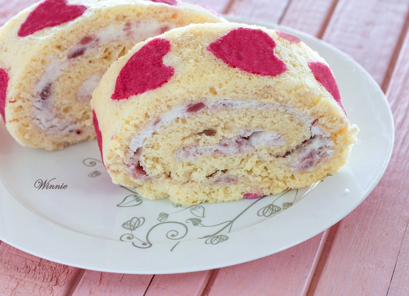 Hearts Patterned Swiss-Roll Cake