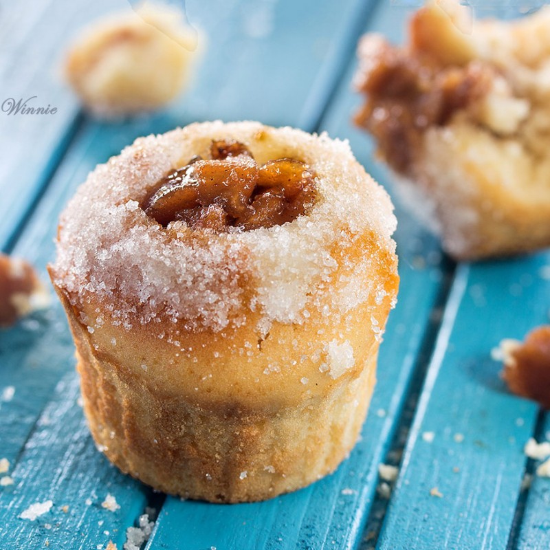 Donut-Muffins with Apples or Jam