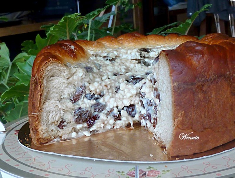 Sweet Yeast-Bread with Cottage-Cheese