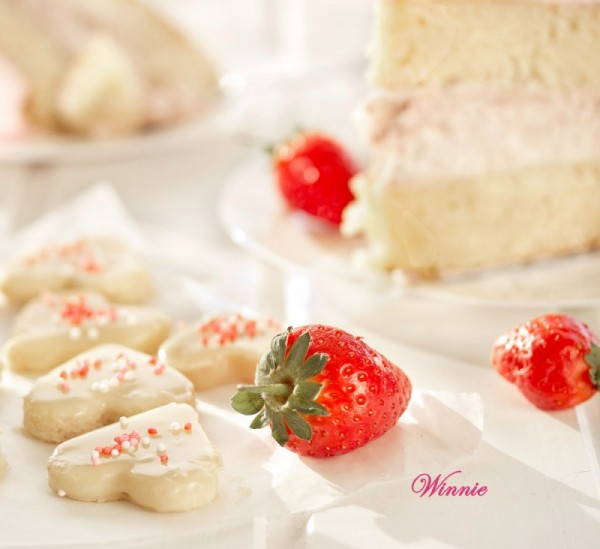 White Chocolate Mud Cake with layer of Strawberry Cheesecake