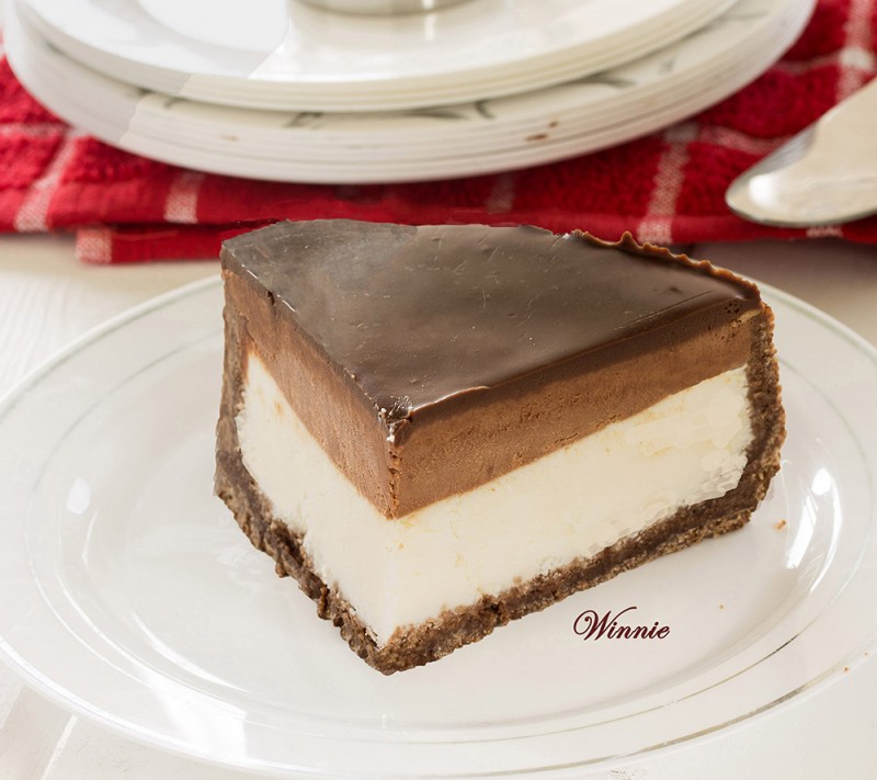 Cheesecake with Chocolate Mousse