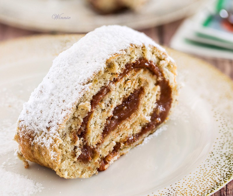 Banana Swiss-Roll with Chocolate Cheese Filling