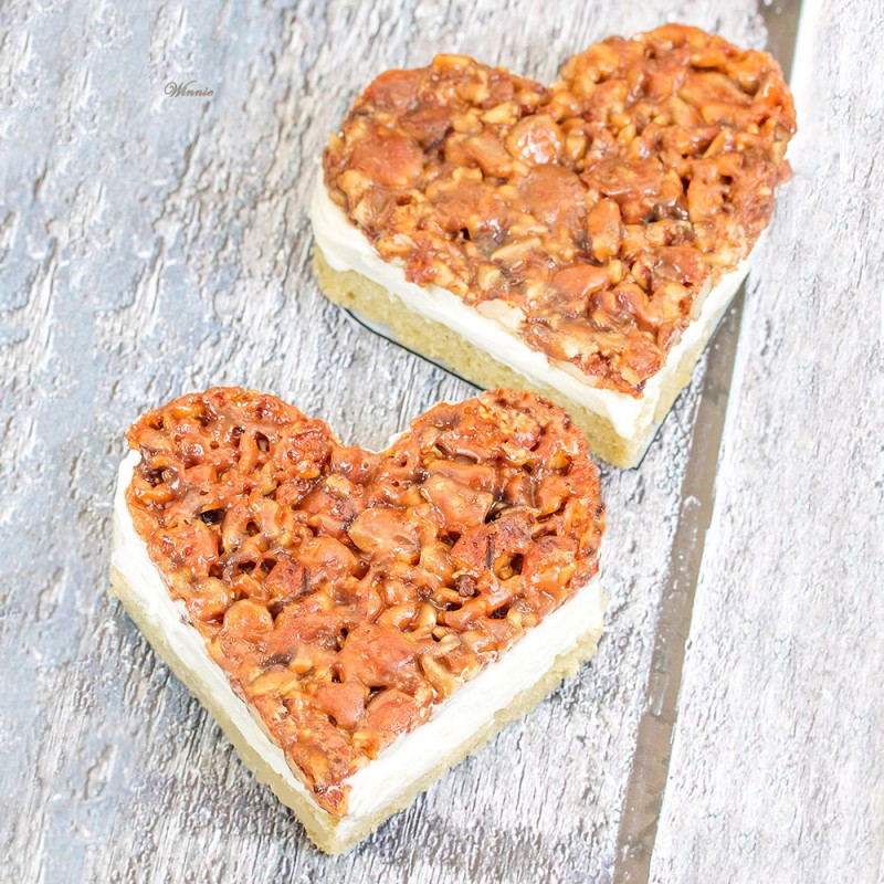 Heart-shaped Sandwich Cookies