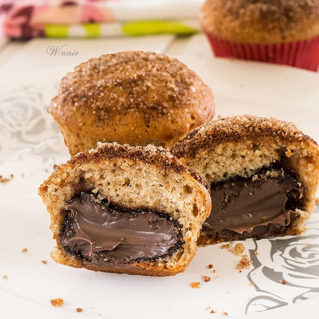Snickerdoodle Muffins filled with Chocolate