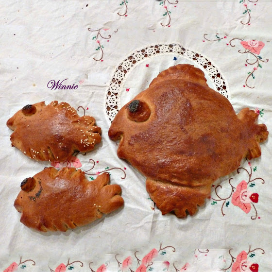 Fish-shaped Challahs and Rolls